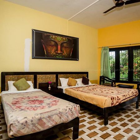 סאורהה Chitwan Adventure Resort מראה חיצוני תמונה