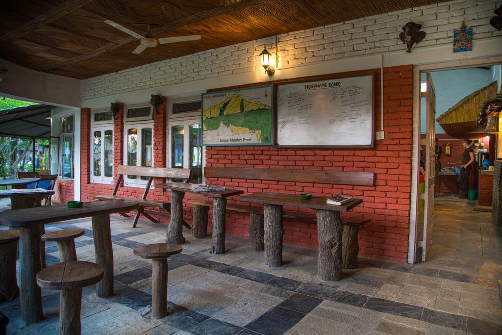 סאורהה Chitwan Adventure Resort מראה חיצוני תמונה