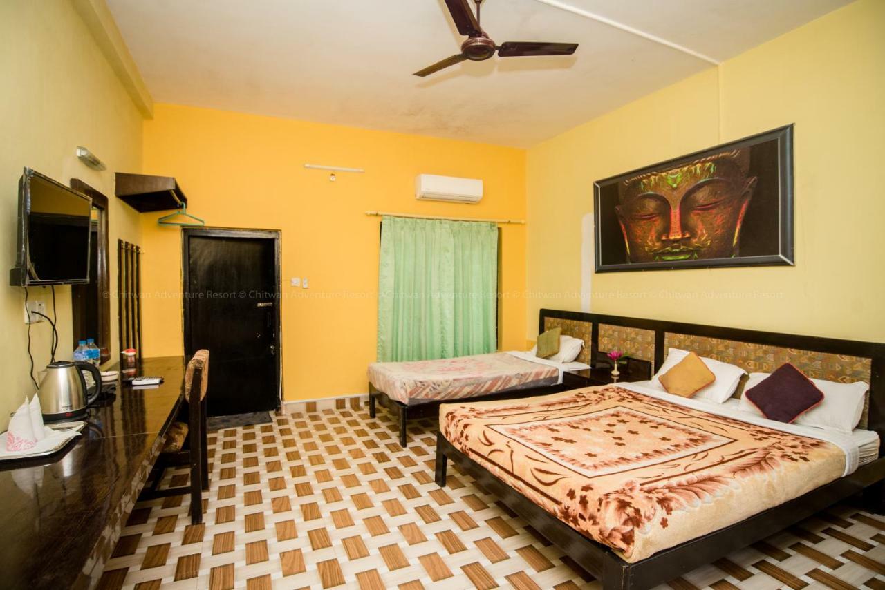 סאורהה Chitwan Adventure Resort מראה חיצוני תמונה