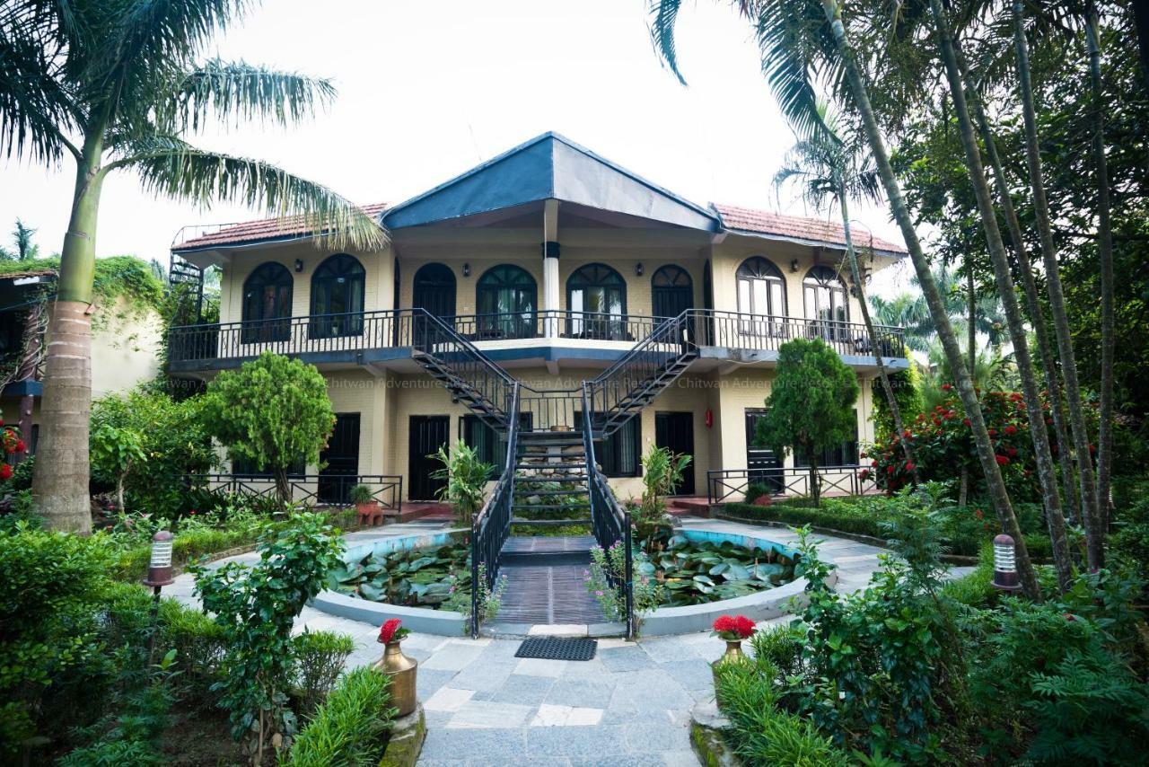 סאורהה Chitwan Adventure Resort מראה חיצוני תמונה